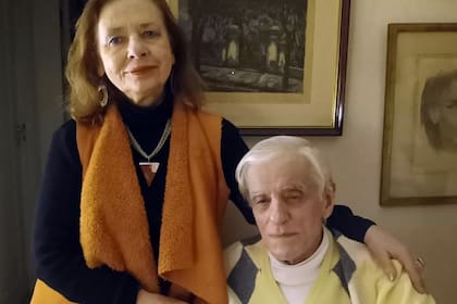 Alina Diaconú y Juan José Sebreli