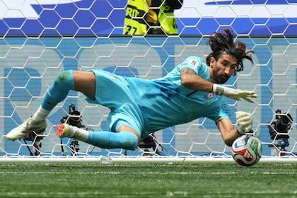 Alireza Beiranvand y su arte: atajar