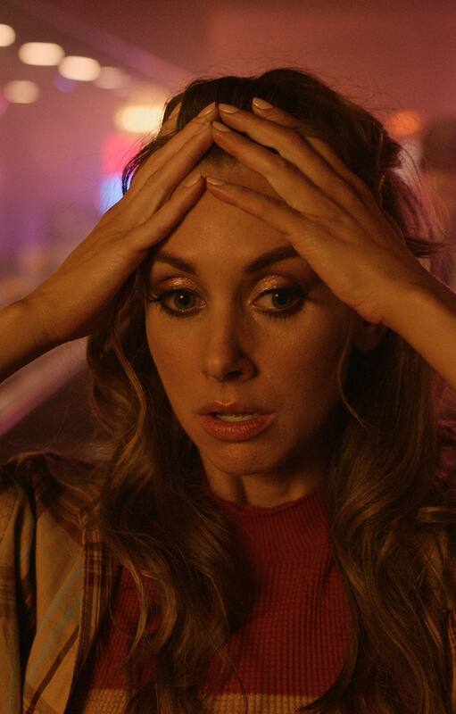 Alison Brie en Roar