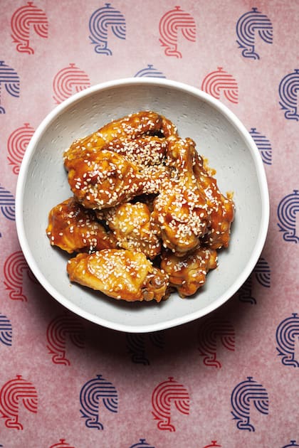 Alitas con salsa agridulce.