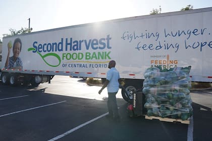 All Faiths Food Bank, Second Harvest Food Bank of Central Florida y Farm Share son los encargados de distribuir comida en Florida