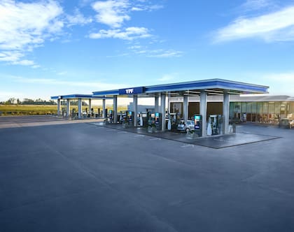 Allá donde vayas siempre va a haber una YPF cerca, y Rosario no es la excepción