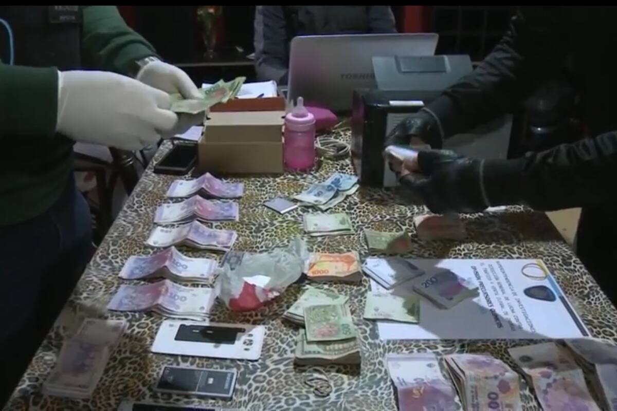 Allanamiento a una banda de dealers