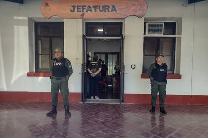 Allanamiento de la Gendarmería en el Escuadrón de Caballería de Blindados 2 (ex Regimiento de Caballería 12) de Gualeguaychú, en una causa por abuso sexual
