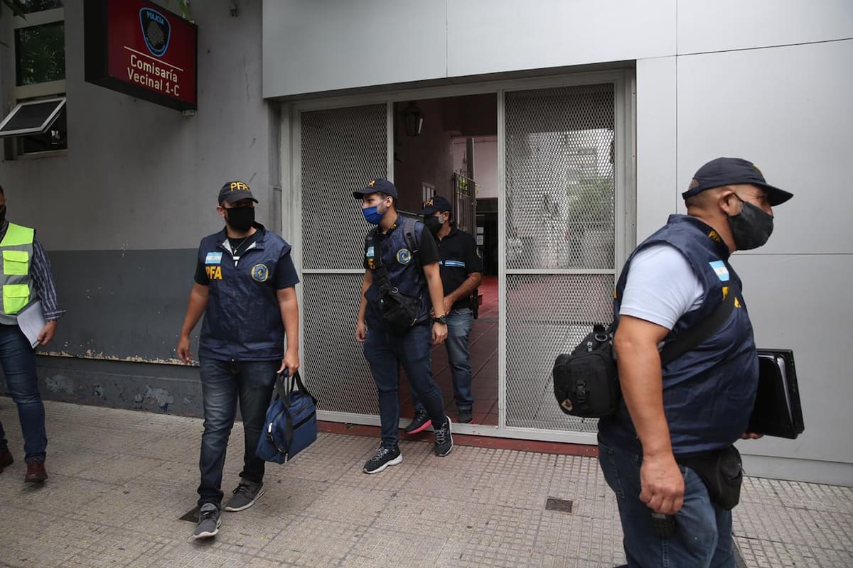 Allanamiento en comisaría 16, Avenida San Juan 1757, por caso de protección a narcotraficantes