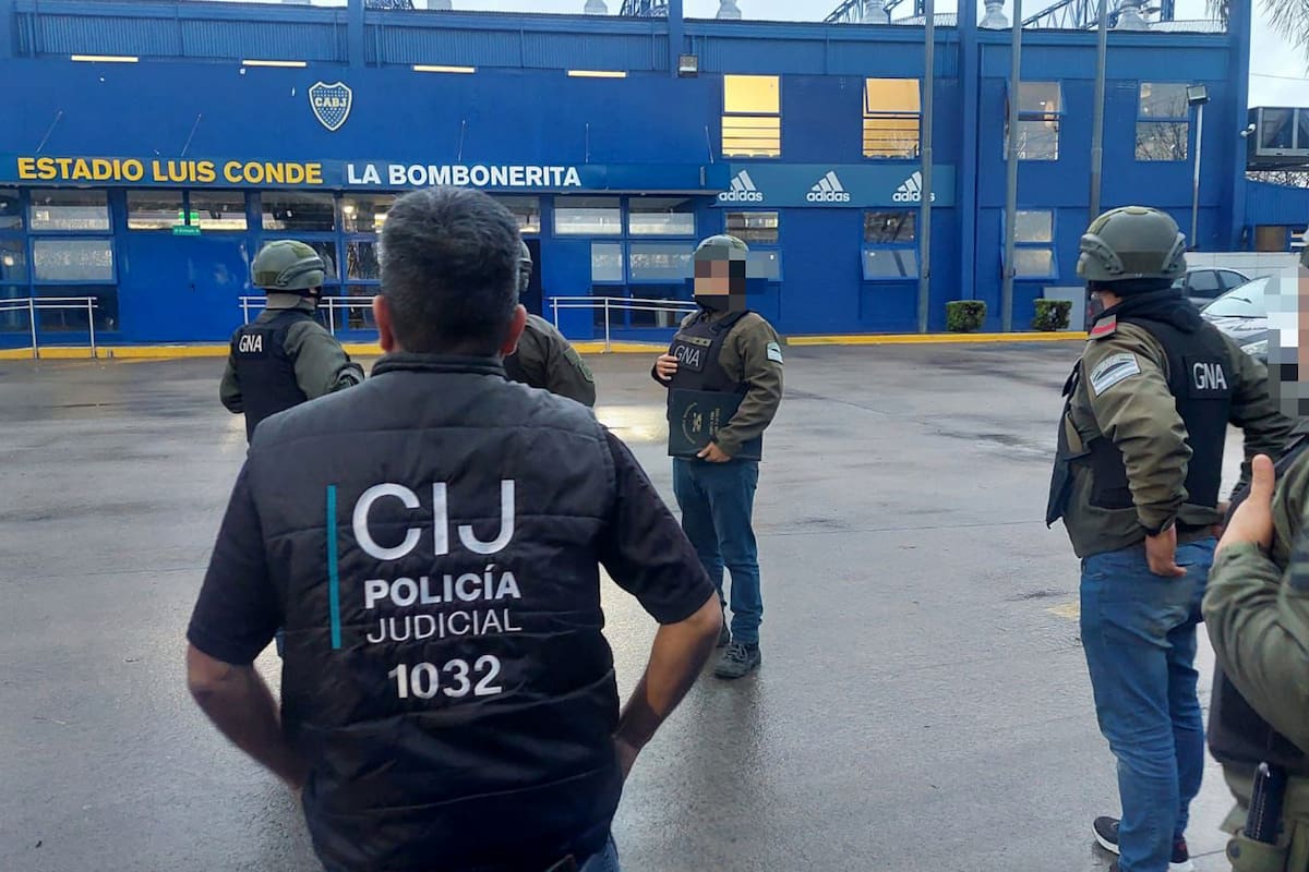 Allanamiento en el club Boca Juniors