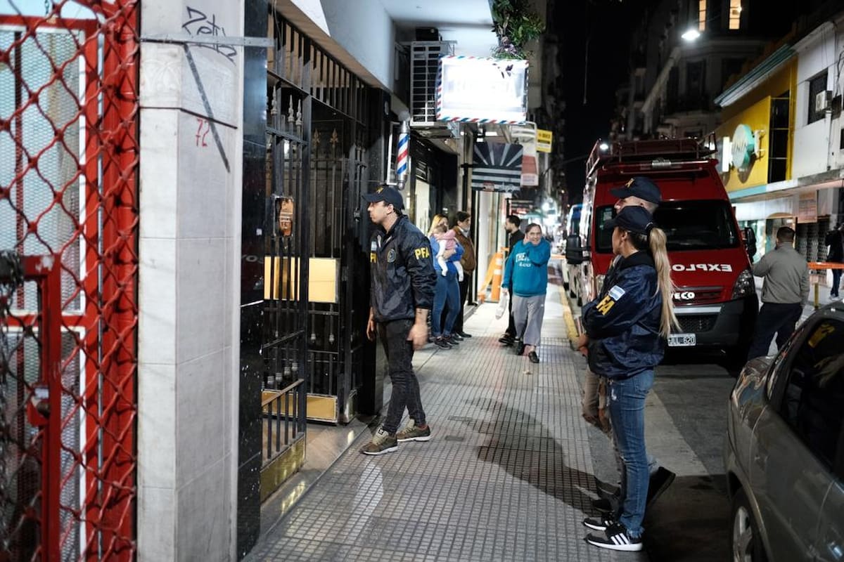 Allanamiento en el departamento de Juan Navarro, en la calle Montevideo 76