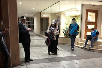 Allanamiento en la sinagoga ortodoxa Ajdut Israel, de Belgrano