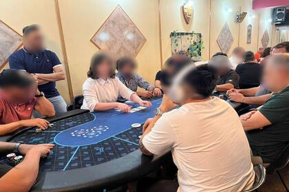 Allanamiento en una sociedad de fomento de Villa Pueyrredón en la que se realizaba un campeonato ilegal de póker