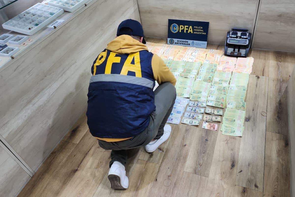 Allanamientos de la PFA en joyerías del conurbano que funcionaban como cuevas
