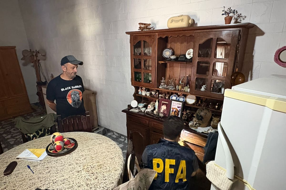 Allanamientos de la Policía Federal en una causa por lavado en casas de cambio.