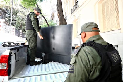 Allanamientos en el departamento del senador Kueider llevados a cabo por Gendarmería