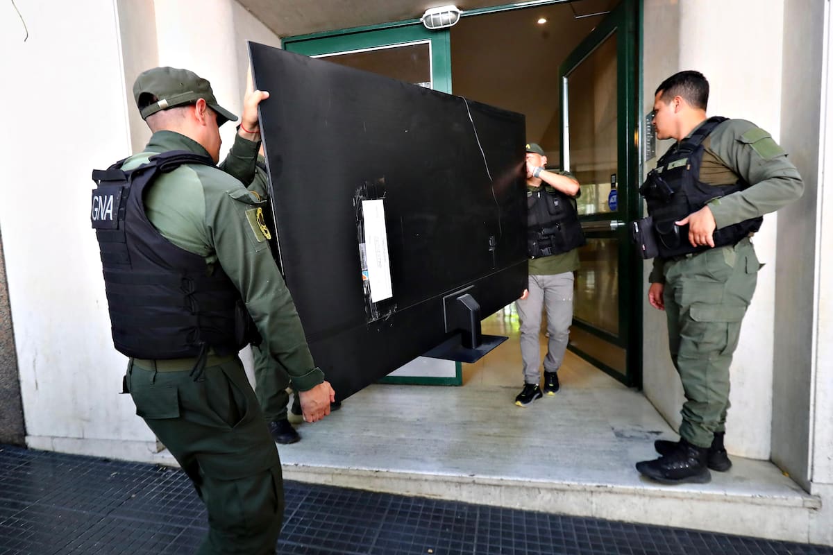 Allanamientos en el departamento del senador Kueider llevados a cabo por Gendarmería