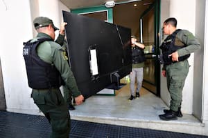 Allanamientos en el departamento del senador Kueider llevados a cabo por Gendarmería