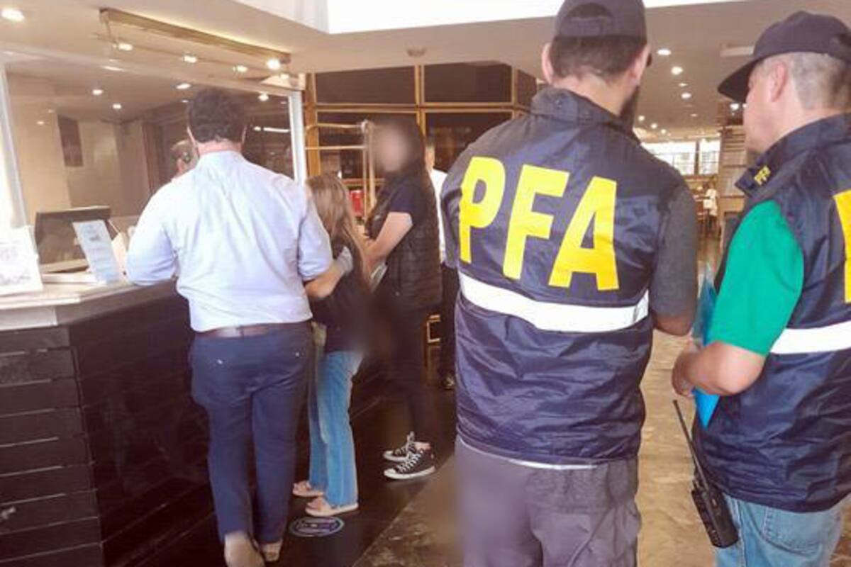 Allanamientos por la investigación de la supuesta red que hace negocios con los viajes de las rusas embarazadas