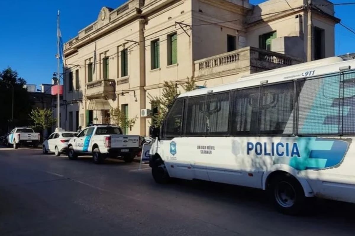Allanaron la comisaría de Chacabuco
