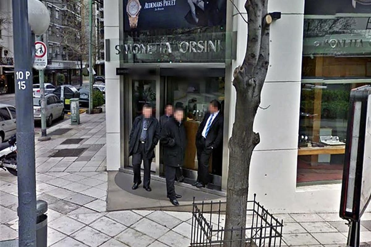 Allanaron la joyería Simonetta Orsini, cercana al poder