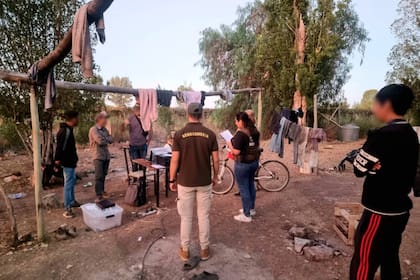 Allanaron una finca en Mendoza y asistieron a 10 ciudadanos víctimas de explotación laboral