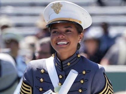 Alma Cooper, miembro del Ejército de Estados Unidos