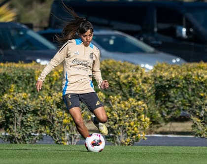 Alma en el predio con la selección argentina
