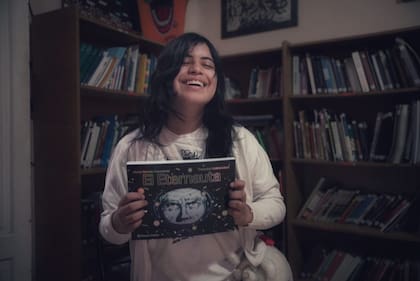 Alma Ramos Acosta, fan de la serie, le contó a Martín Oesterheld en la Feria del Libro de Santiago del Estero que no podía comprar el libro; a los pocos días, recibió uno de regalo de parte de Martín y de la editorial Planeta