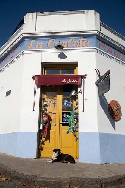 Almacén La Carlota en Colonia del Sacramento.