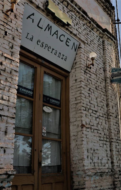 Almacén La Esperanza, en Carlos Beguerie, una de las opciones bien campestres