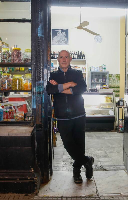 Almacén lo de Chiche, en Palermo, atendido por Jorge su dueño