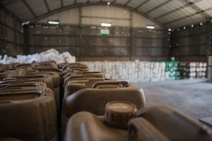 Almacenamiento del sistema de recupero y gestión de envases vacíos de fitosanitarios de CampoLimpio.