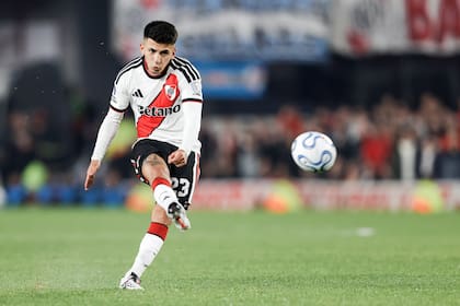 Almada se convirtió en la compra más cara en la historia del fútbol argentino