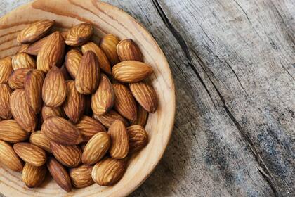 Solo 28 gramos de almendras contienen el 20% de los requerimientos diarios de magnesio de los adultos