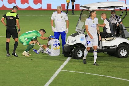 Almendra fue consolado por el arquero rival