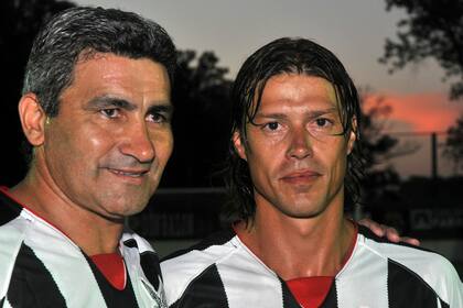 El Beto Acosta, junto con Matías Almeyda; ídolos de San Lorenzo y River