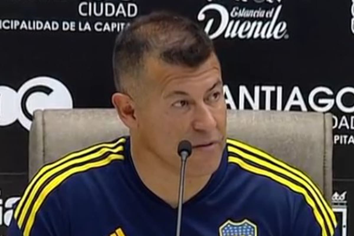 Almirón se sorprendió cuando le consultaron acerca de una supuesta división entre plantel y cuerpo técnico