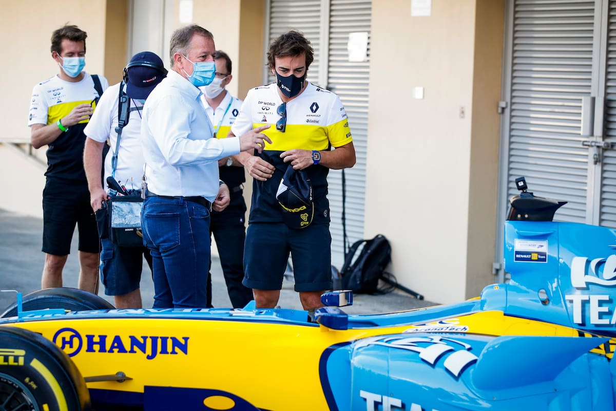 ALONSO Fernando (spa), Renault F1 Team RS20, with Martin Brundle,