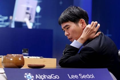AlphaGo derrotó tres veces a Lee Sedol, pero el campeón de la especialidad logró vencer al sistema de Google en el cuarto de los cinco partidos acordados