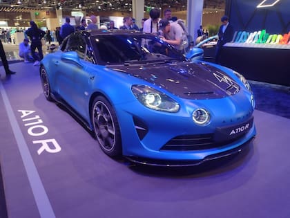 Alpine A110 R, el representante de la potencia y los motores a combustión en el salón