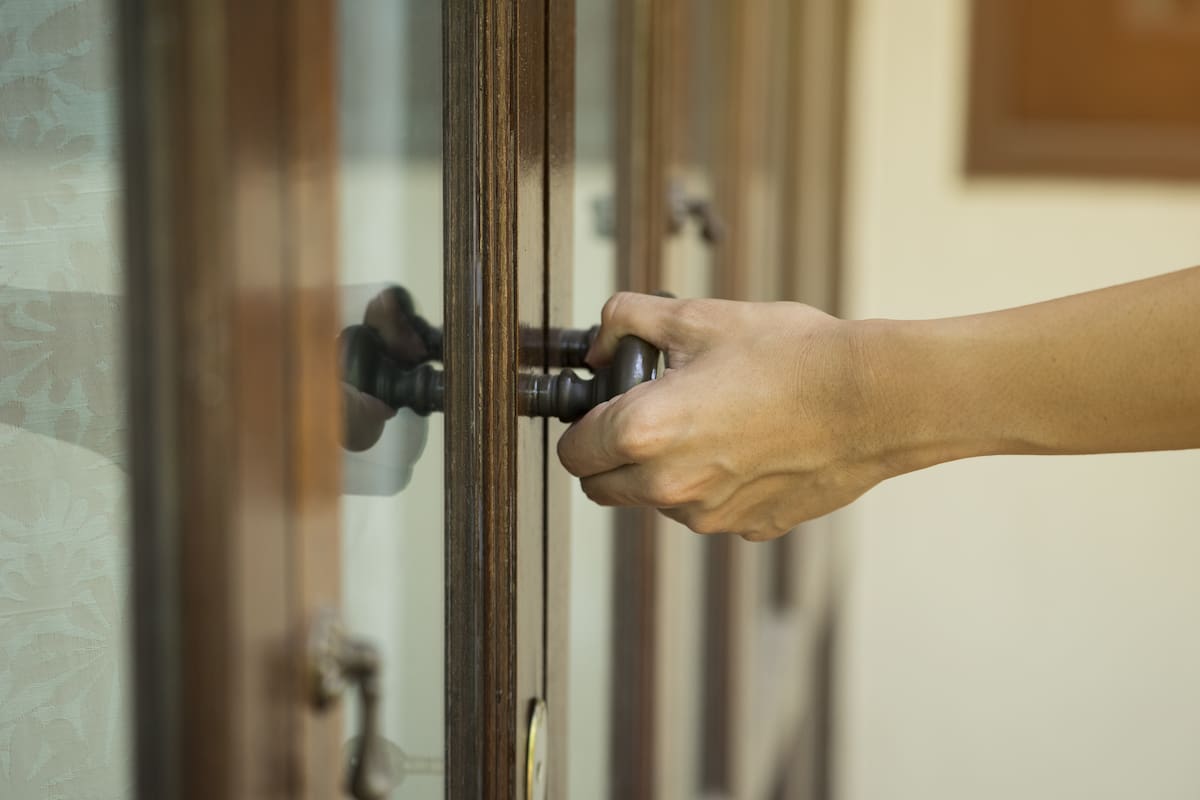 Alquilaron una casa pero descubrieron una habitación que escondía un secreto terrorífico