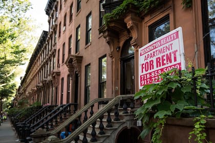 El sueldo mínimo necesario para aspirar a una vivienda asequible en Nueva York varía según el área y el tipo de vivienda
