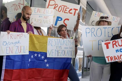 Alrededor de 268.200 venezolanos bajo la designación de 2021 y 348.200 bajo la de 2023 perdieron el TPS