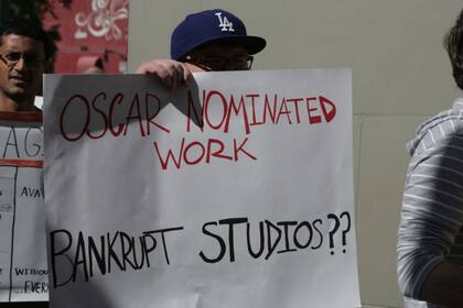 Alrededor de 400 trabajadores del sector se manifestaron ayer en el Dolby Theatre