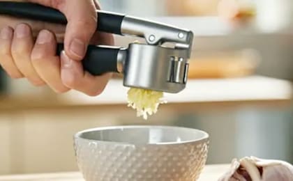 Alrededor de 43.830 prensas de ajo 365+ VÄRDEFULL se comercializaron en EE.UU., informó la CPSC