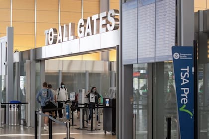 Alrededor de las 4.20 hs de este lunes, el Aeropuerto Internacional de Raleigh-Durham (RDU) activó sus protocolos de máxima alerta tras recibir una amenaza anónima