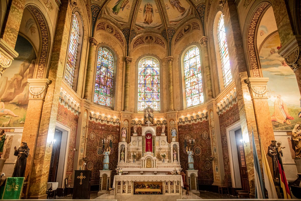 La nave central de la Iglesia de San José.
