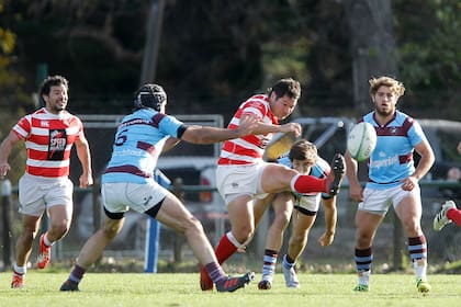 Alumni sigue consolidándose, después de no parecer uno de los favoritos en el inicio del torneo de la URBA.