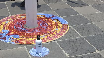 Alumnos de bachillerato en Ciudad de México presenciaron el fenómeno del "día sin sombra"