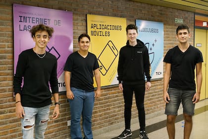 Alumnos de la escuela ORT