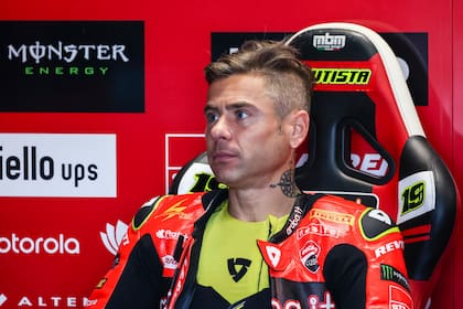 Álvaro Bautista se expresó en redes sociales y contó su duro momento. (Photo by Fabrizio Carabelli/SOPA Images/LightRocket via Getty Images)