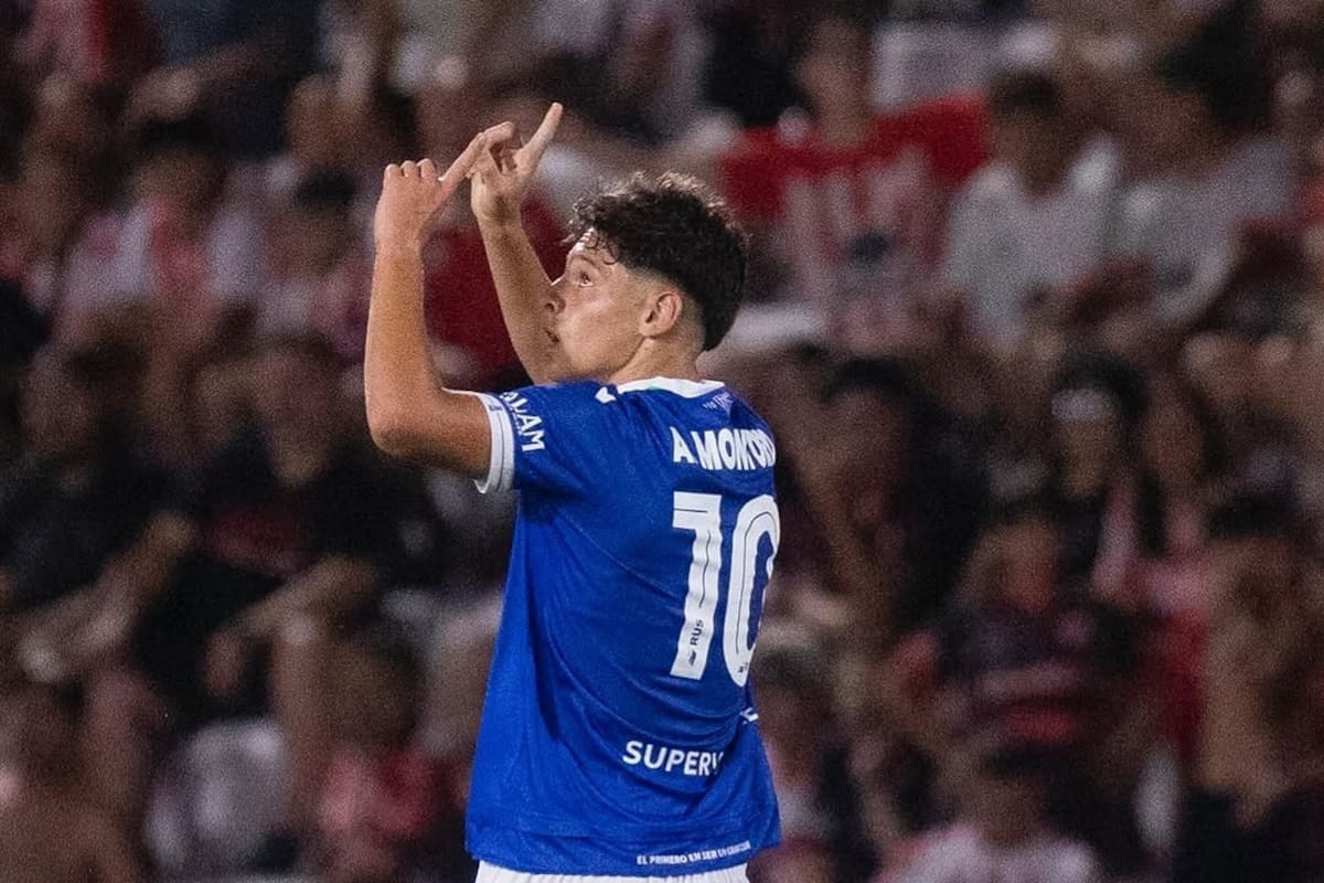 Alvaro Montoro, gran promesa de Vélez de 17 años: una luz en el camino en medio de tantas pérdidas luego de ser campeón en la Liga Profesional 2024