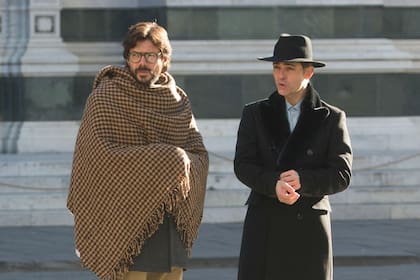 Álvaro Morte y Pedro Alonso se encuentran en Florencia filmando la nueva entrega de la popular serie española